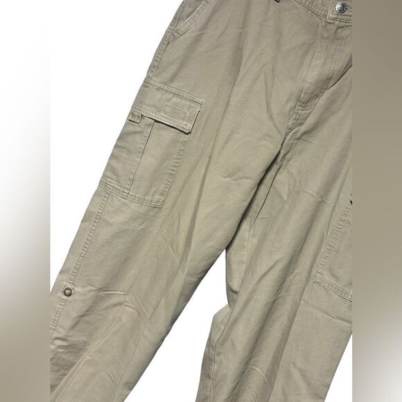 North Face Tactile Chino 34 Short Gently Used - Picture 3 of 11